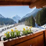 Waldcafe فندق نيوستيف ام ستوبيتا
