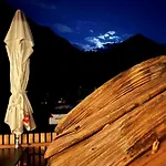 Waldcafe فندق