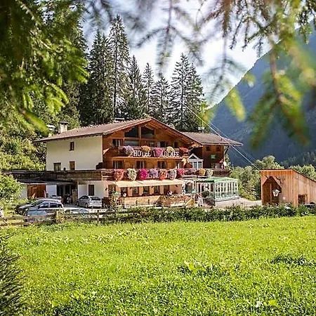 Waldcafe Neustift im Stubaital